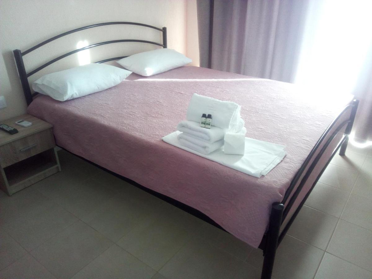 Persefoni Rooms Apartments & Mezonetes Торони Екстериор снимка